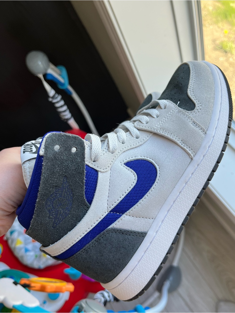 Air Jordan 1 Zoom Air CMFT 2 Women’s Size 7 Grey Blue DV1305-040